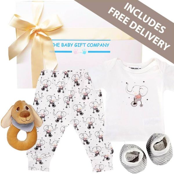 Baby gift box best sale free